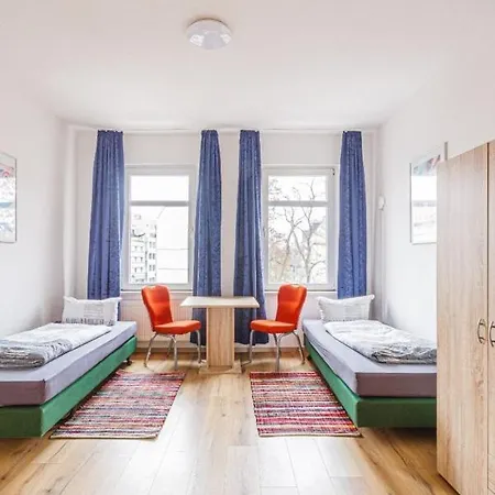 Monteurwohnung In Kuche Bad Wlan 2 Personen Lipsia