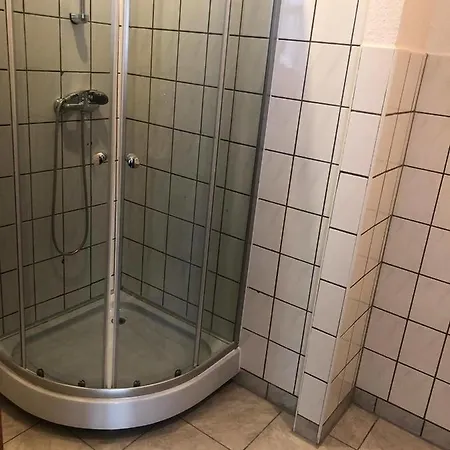 Monteurwohnung In Kuche Bad Wlan 2 Personen *